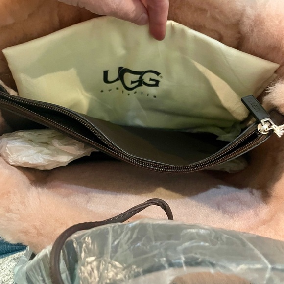 UGG Blush and Chocolate Tote Grab and Go Bag - Picture 5 of 7